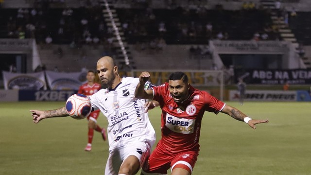 América protesta contra arbitragem do Clássico-Rei: "Foi a gota d'água"