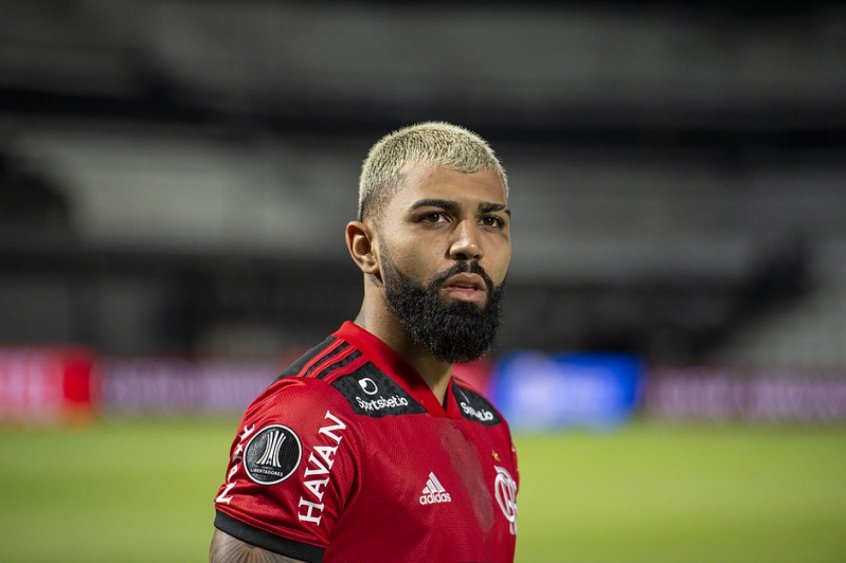 Gabigol faz gesto obsceno para torcedor durante treino do Flamengo; assista