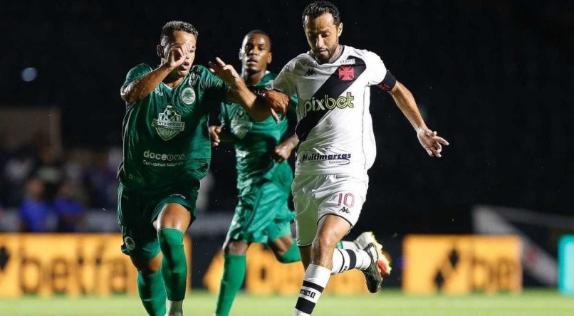 Vasco e Botafogo em campo; confira os jogos de hoje (17)