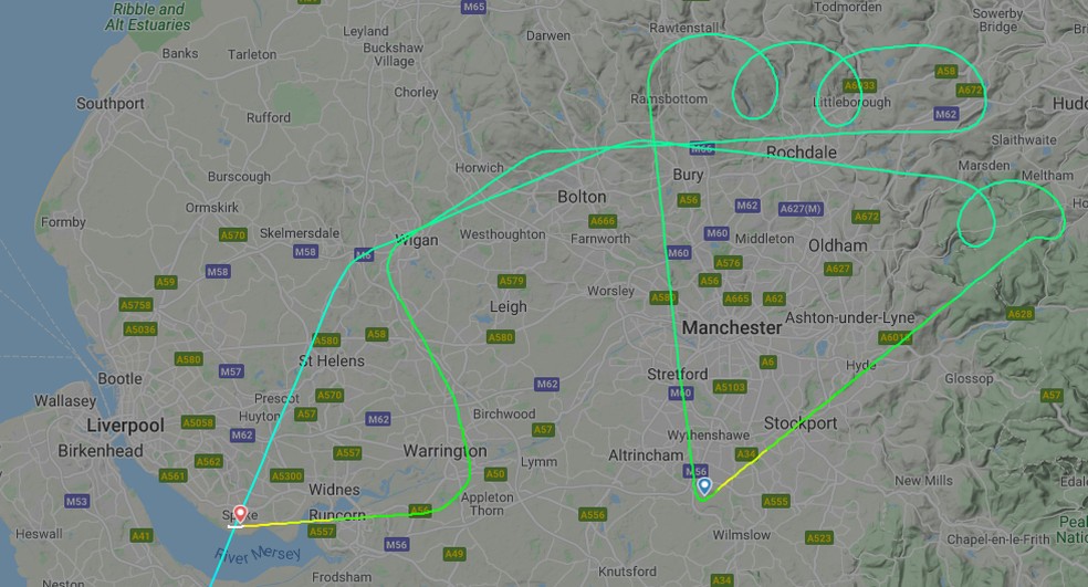 Jogadores do Manchester City passam por grande susto em avião