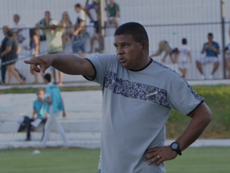 Por divergências com dono de clube do RN, treinador entrega o cargo