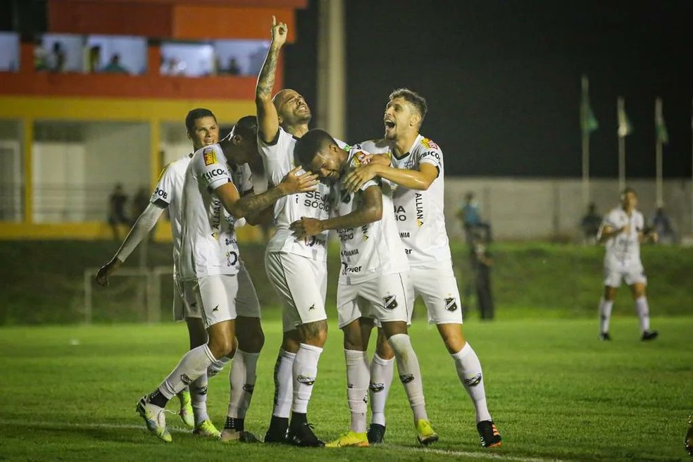 ABC goleia Globo FC e assume liderança do returno no Estadual; veja os gols