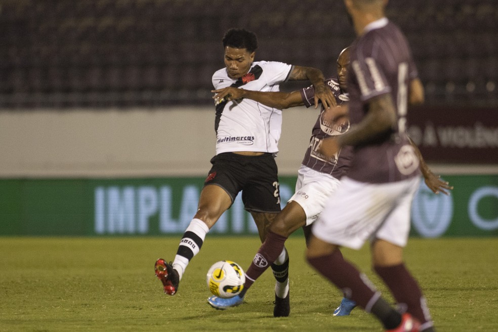 Jogador de clube gigante do futebol carioca é assaltado no Rio de Janeiro