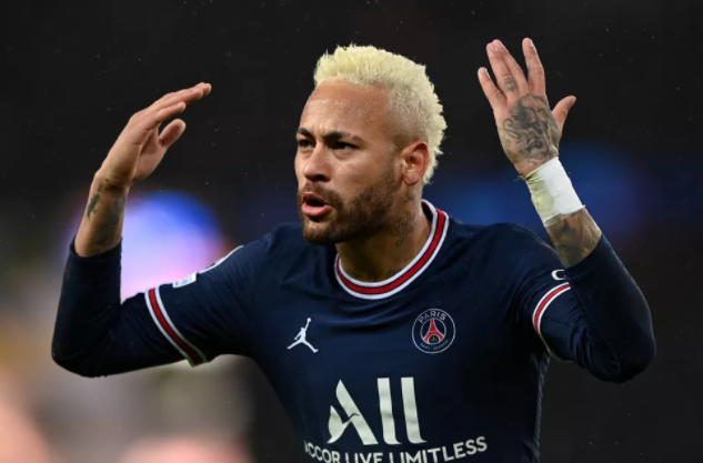 Neymar desmente briga e rebate jornalistas: "Incompetentes"