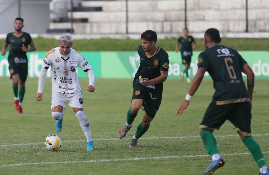 ABC perde nos pênaltis para o Altos-PI e está eliminado da Copa do Brasil