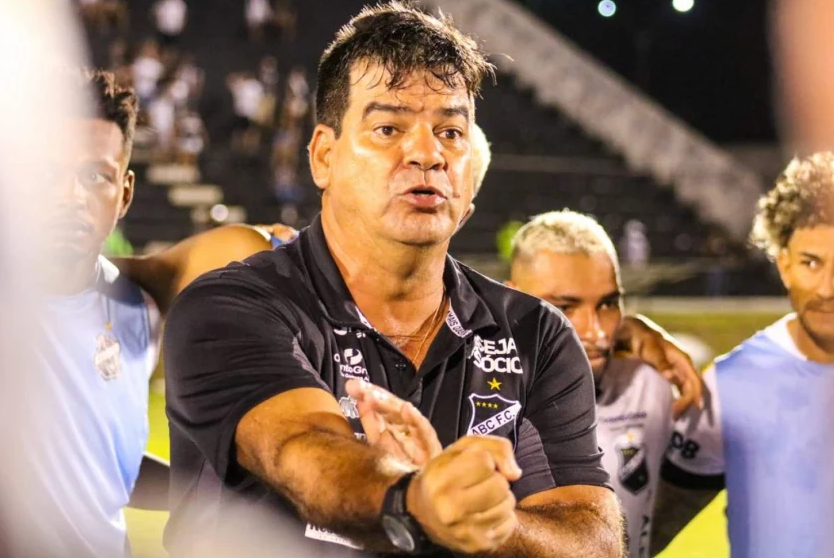 Após eliminação na Copa do Brasil, Moacir Júnior deixa o comando do ABC