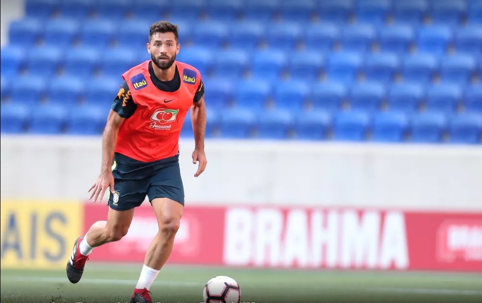 Dois jogadores são cortados e Tite faz nova convocação para a seleção brasileira; veja quem são