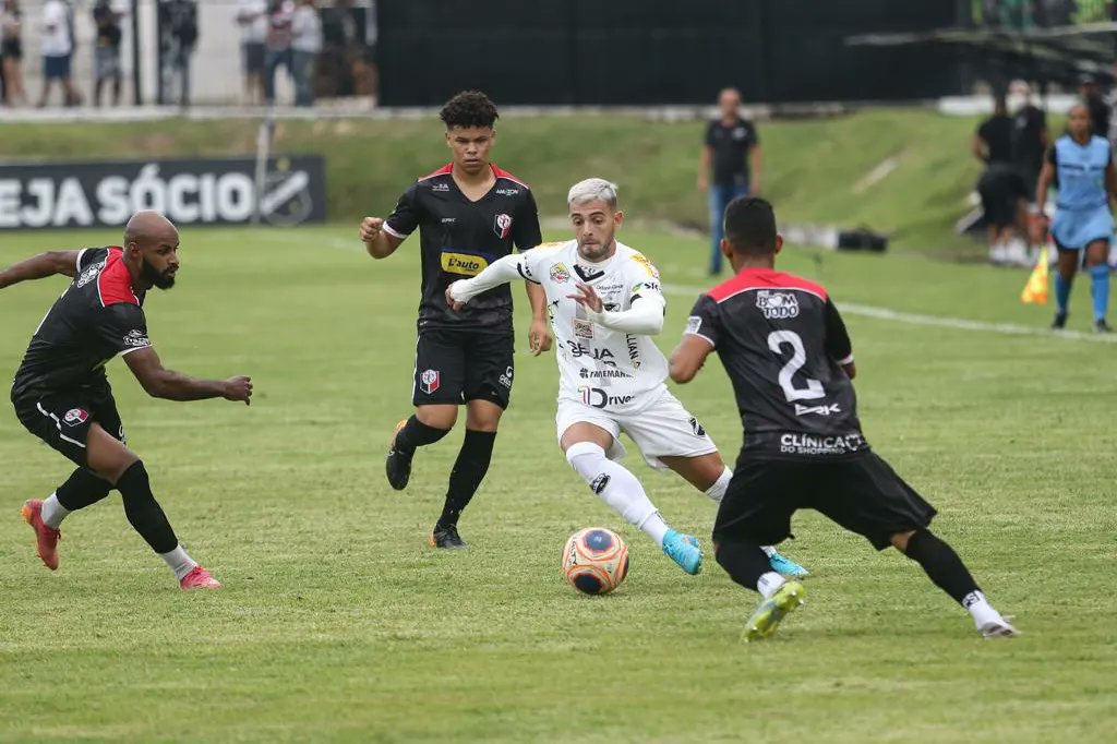 VÍDEO: ABC vence Santa Cruz de Natal e vira líder do returno do estadual; veja os gols