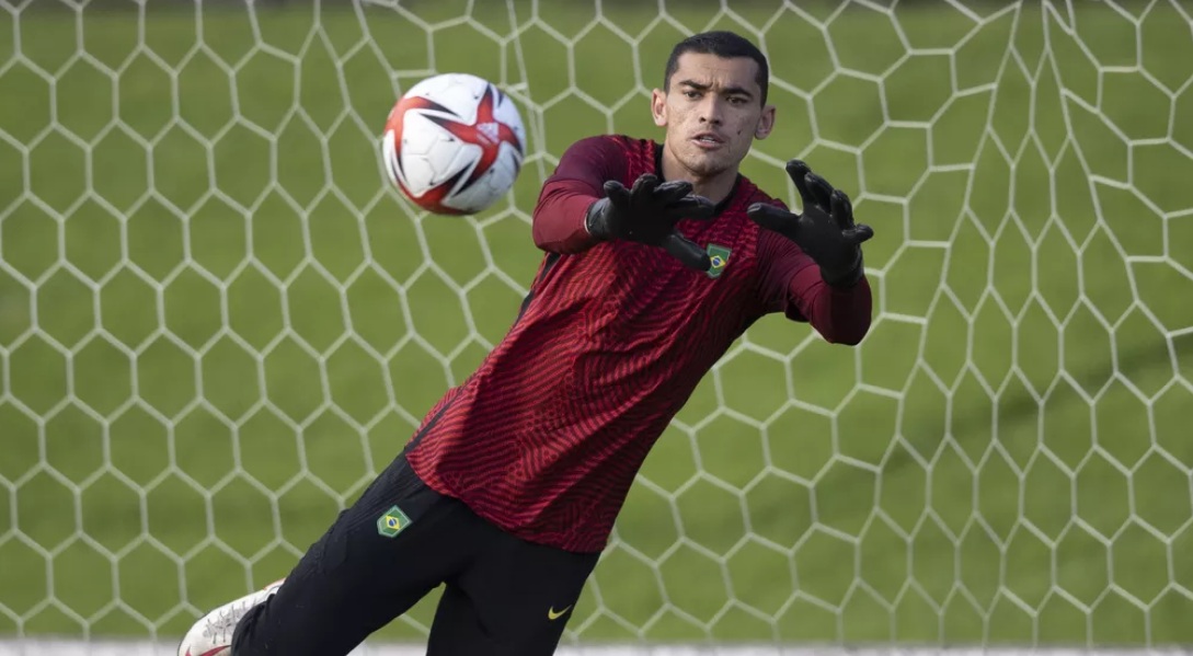 Weverton é cortado da seleção e Tite chama novo goleiro