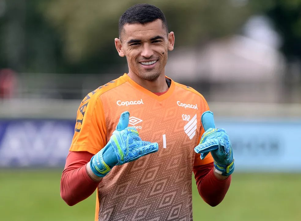 Flamengo contrata goleiro paraibano após pedido do técnico Paulo Sousa