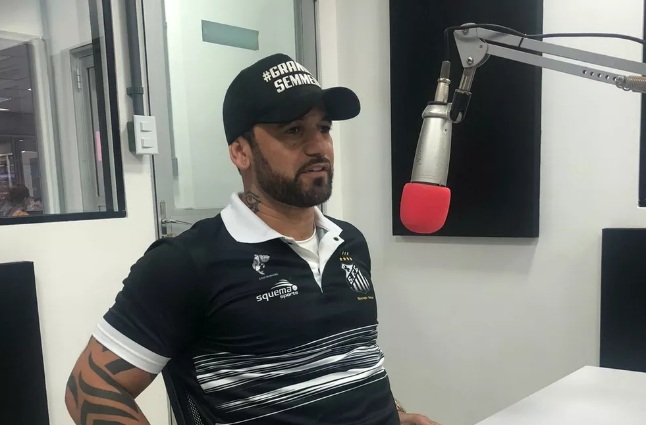 Ex-BBB é anunciado como novo técnico de clube brasileiro