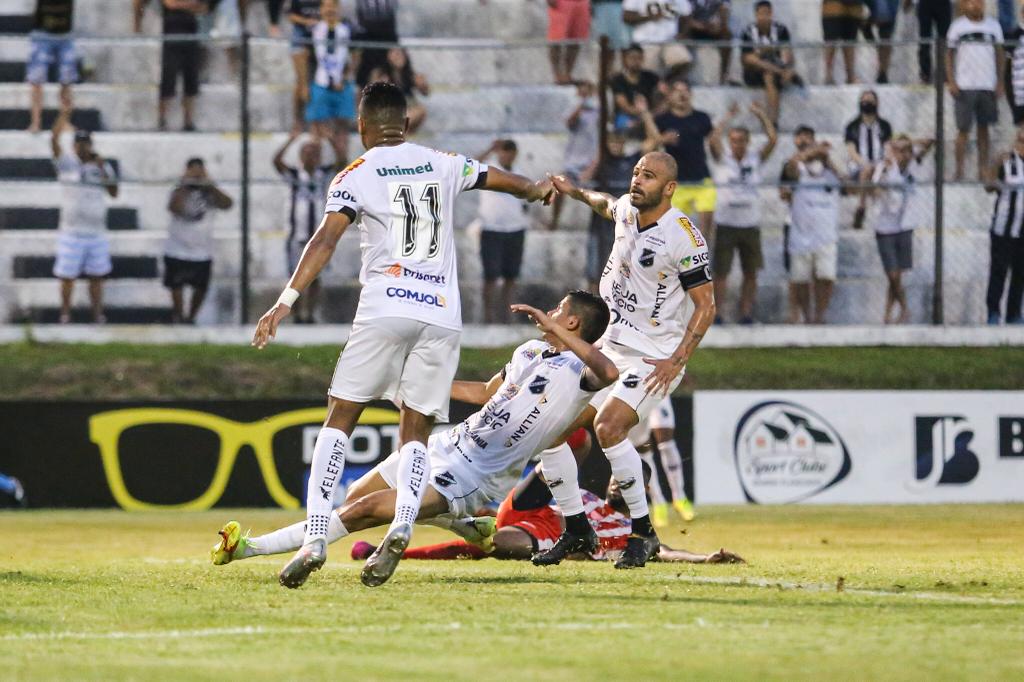 ABC vence e garante vaga na final do segundo turno