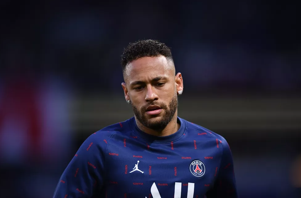 PSG monta barca e define preço de 90 milhões de euros por Neymar, segundo imprensa europeia