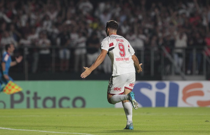 São Paulo e Santos em campo, campeonatos internacionais; confira os jogos de hoje