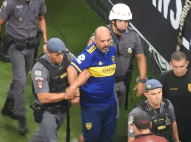 Conmebol multiplica multa e prevê jogos com portões fechados como punição a casos de racismo