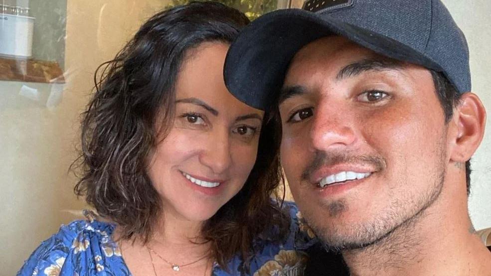 'Sabia que não ia durar e sigo bloqueada', diz mãe de Gabriel Medina sobre relacionamento do surfista