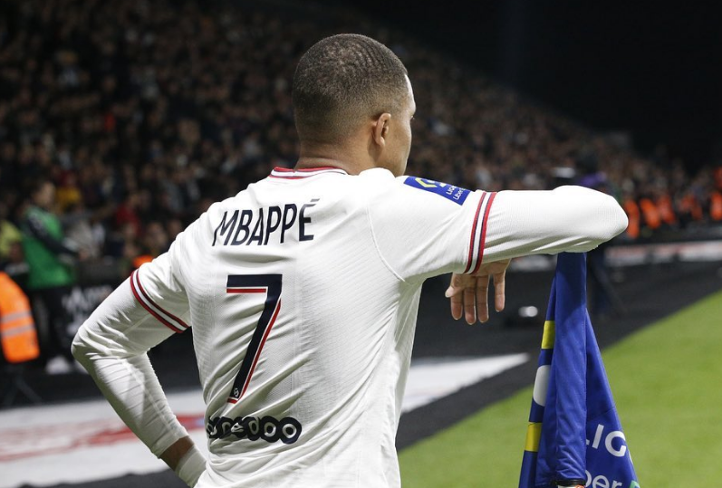 Real ou PSG? Pressão ao redor pode fazer craque do futebol europeu mudar de ideia
