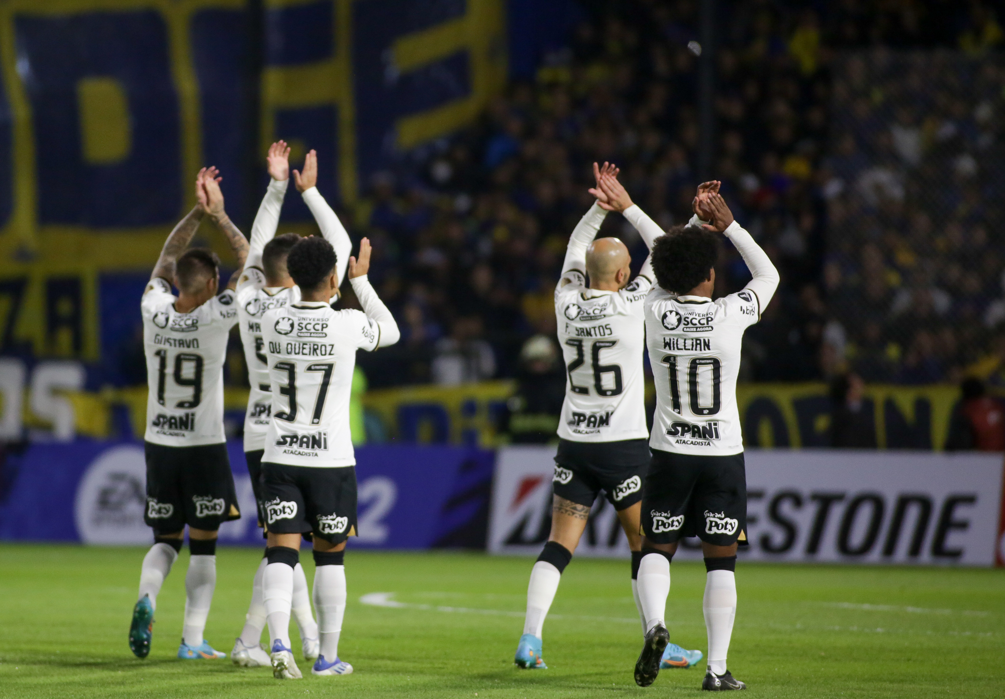Corinthians envia ofício à Conmebol pedindo punição ao Boca por racismo