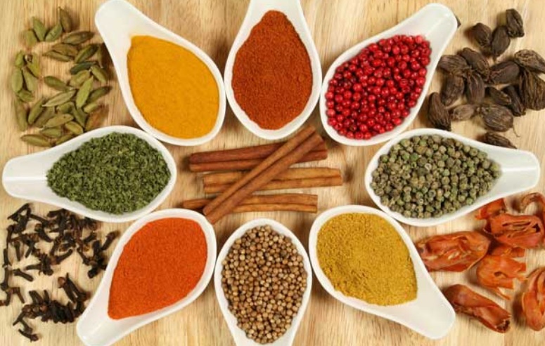 Confira sete temperos naturais saudáveis que não podem faltar na sua cozinha