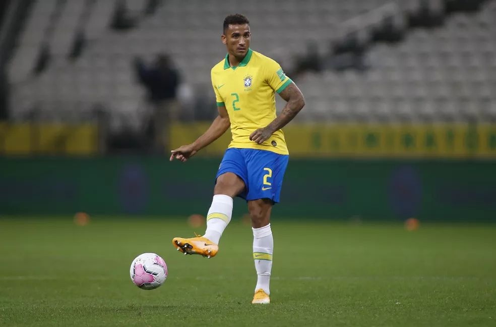Lateral Danilo é cortado da seleção brasileira de amistosos na Ásia