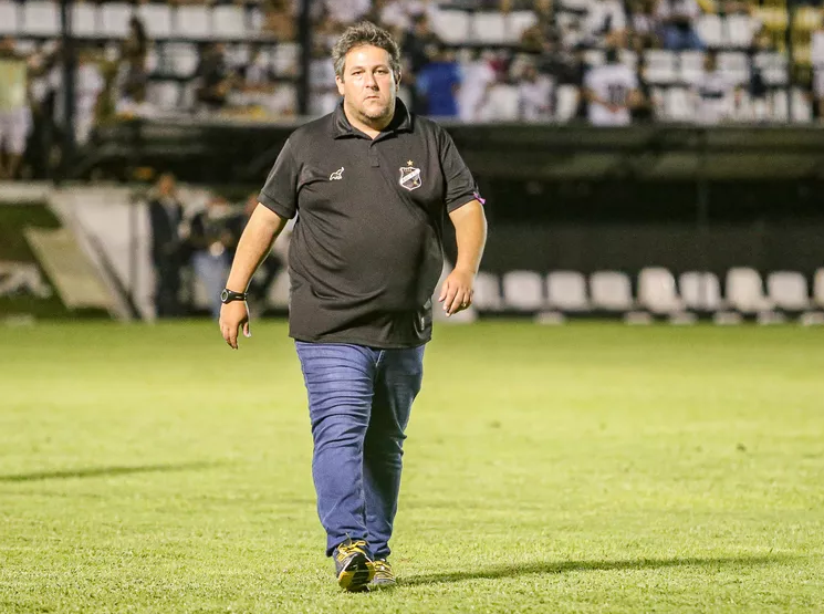 Wallyson não foi o primeiro: veja o polêmico histórico do técnico do ABC
