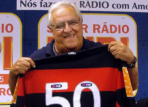 Comentarista diz que torcida do Fla "assalta na rua para comprar ingresso" e causa polêmica