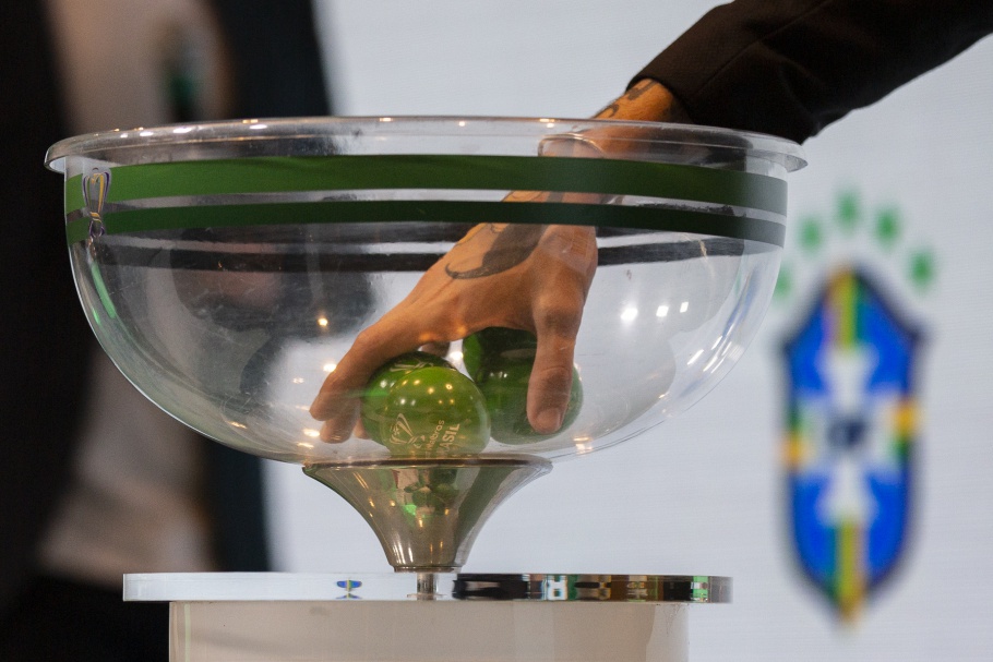 Recheado de clássicos, CBF define em sorteio os confrontos das oitavas de final da Copa do Brasil