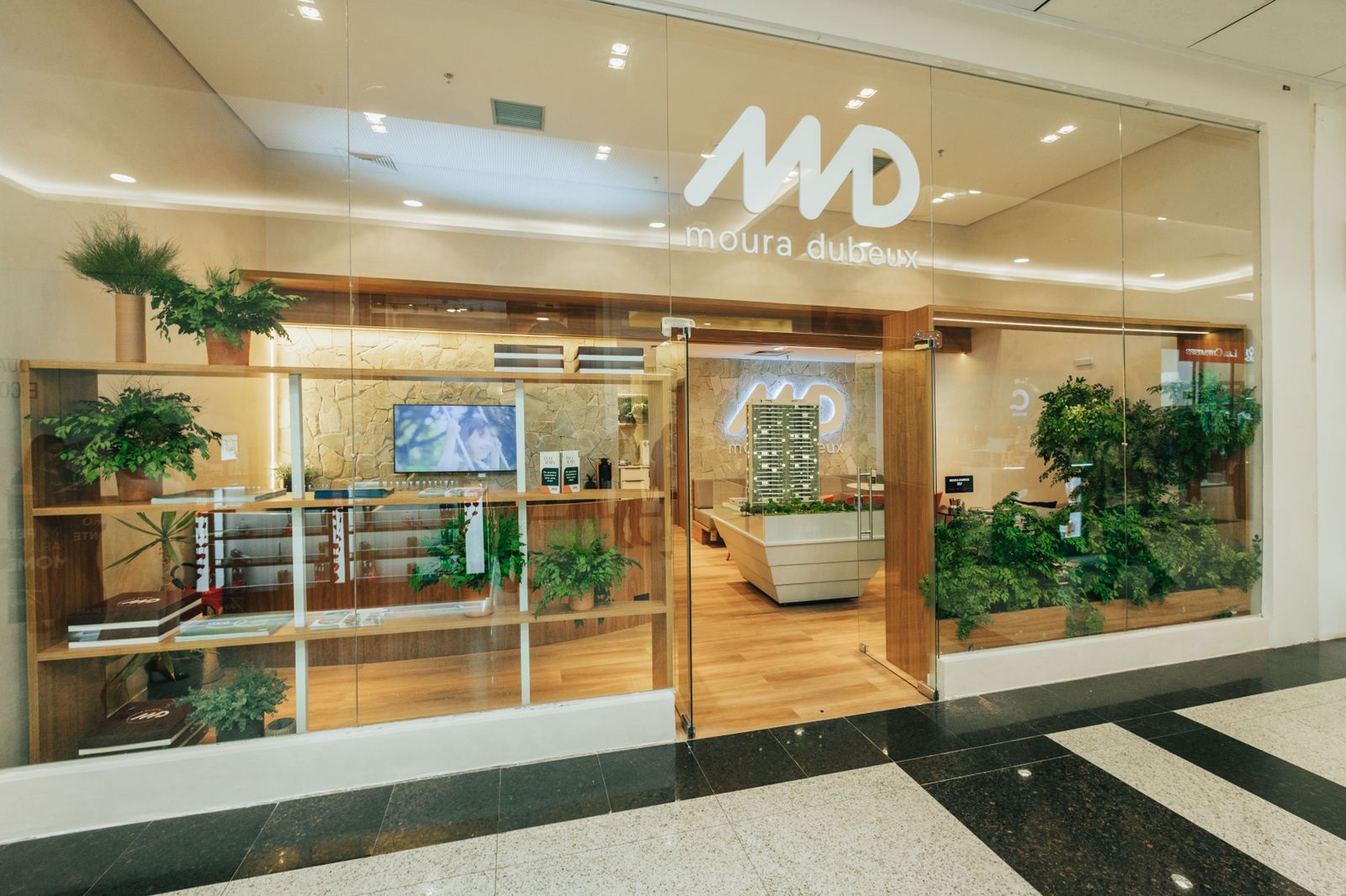 Moura Dubeux inaugura loja no Natal Shopping