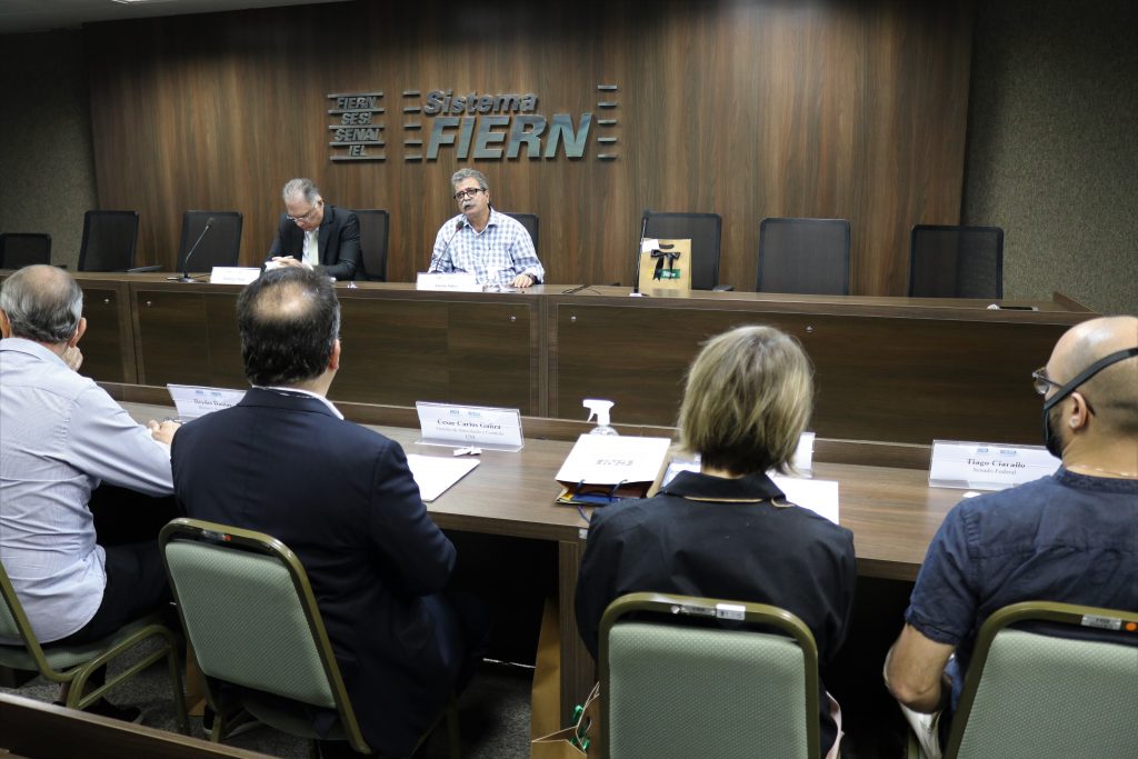 Presidente da FIERN ressalta potencial do RN na geração de energia limpa na abertura do evento "Conhecendo a Indústria"