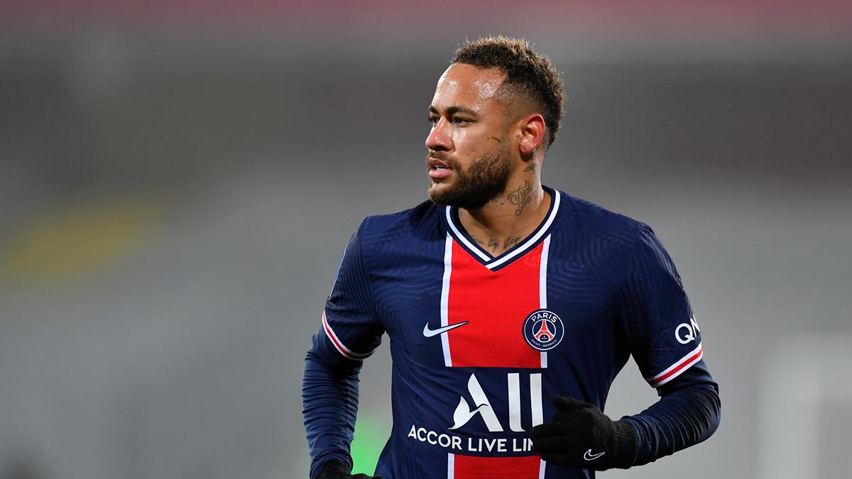 Pai de Neymar nega saída do PSG; Santos sonha com retorno do craque