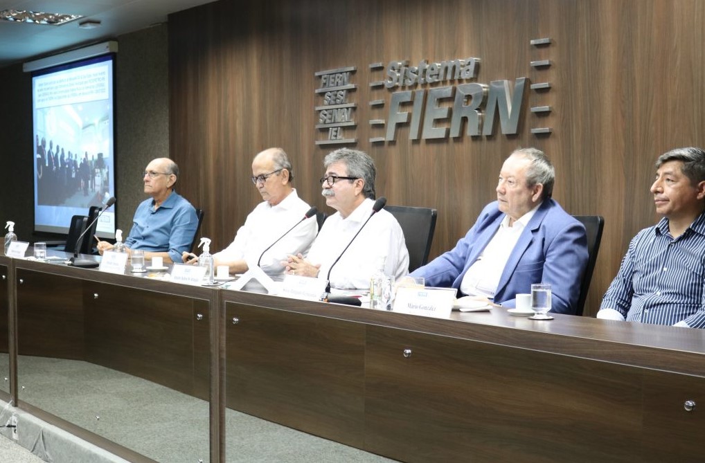 Estudo para instalação do Porto Indústria Multiuso no RN é apresentado à FIERN, em reunião da Diretoria