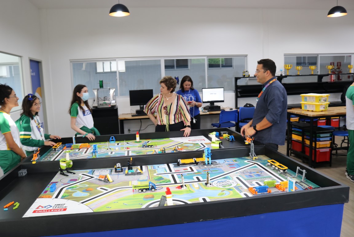 Parceria na área de Educação é debatida entre SESI Escola RN e Agência Espacial Brasileira
