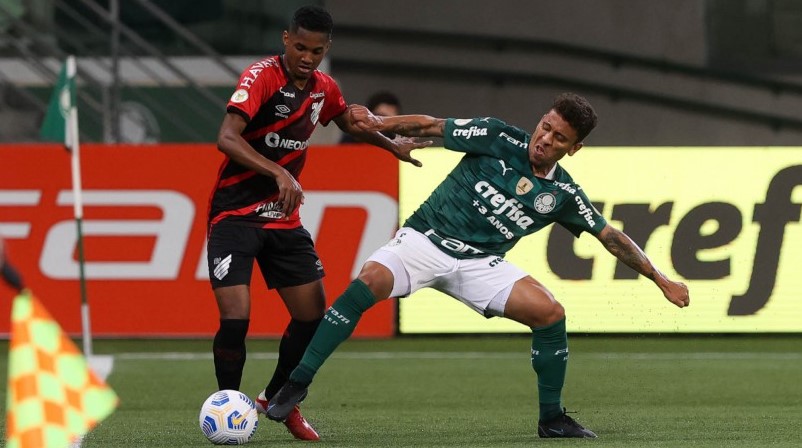 Athletico-PR x Palmeiras em decisão, Cruzeiro e Grêmio em campo; confira os jogos de hoje e onde assistir