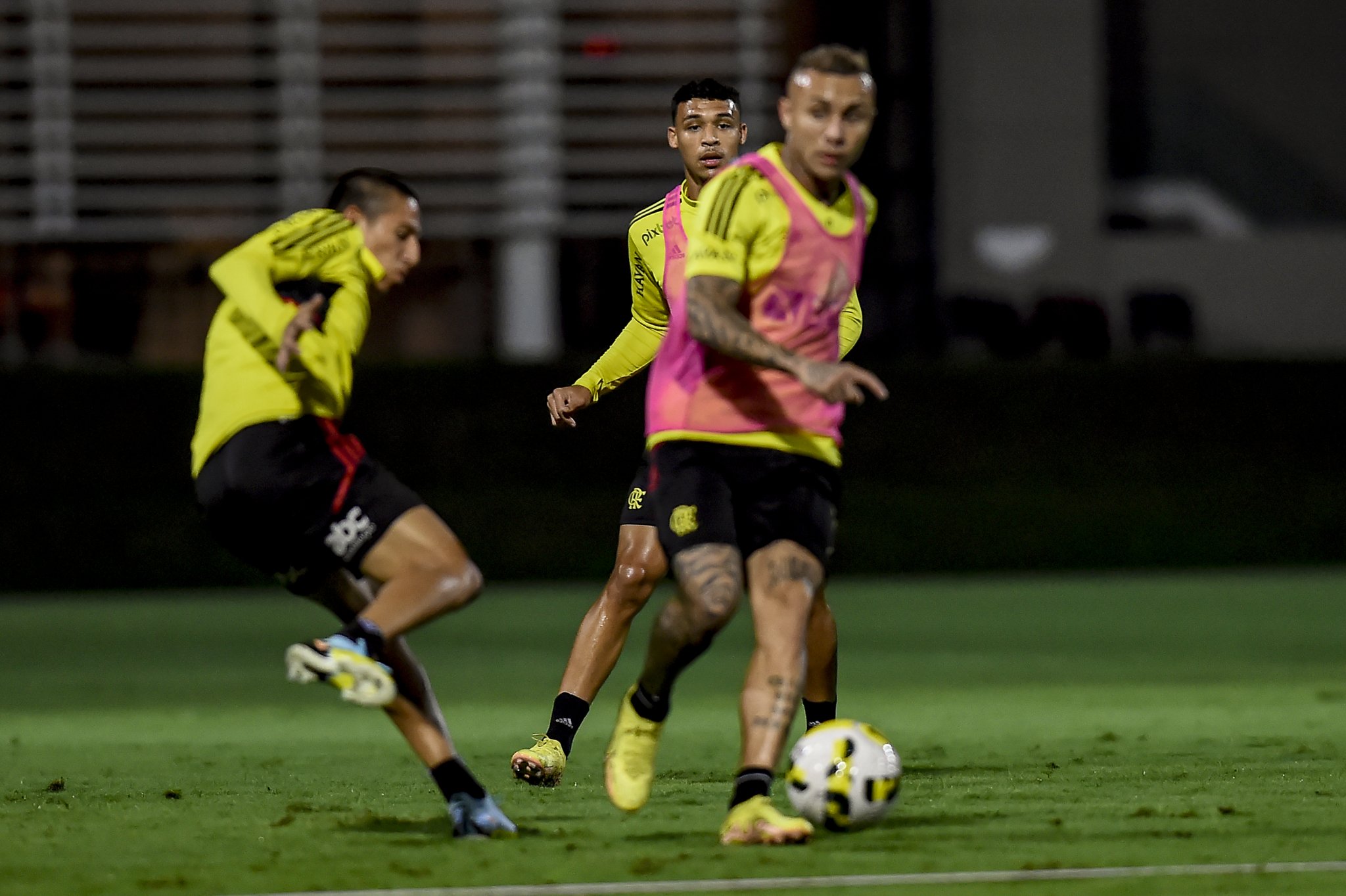 Fla, Palmeiras e Corinthians em campo e clássicos da série B; veja jogos de hoje e onde assistir