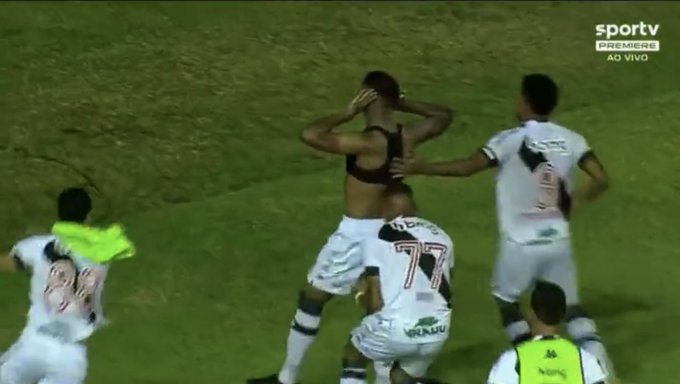 Vasco ganha pontos da partida contra Sport e termina em 3º na Série B