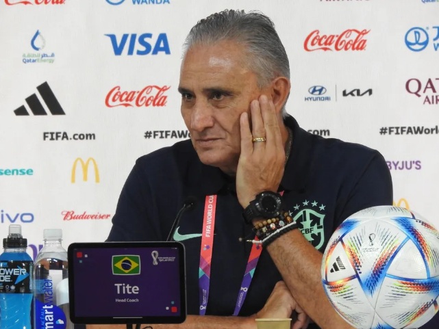 Tite não revela substitutos de Danilo e Neymar, mas garante que time está pronto para pegar Suíça