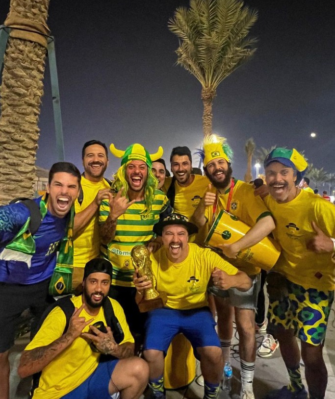 Filhos do Gaúcho da Copa chegam ao Catar para acompanhar torneio: 'legado'