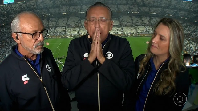 VÍDEO: Galvão Bueno se emociona em sua despedida da Copa do Mundo: "Alguma coisa boa fiz"