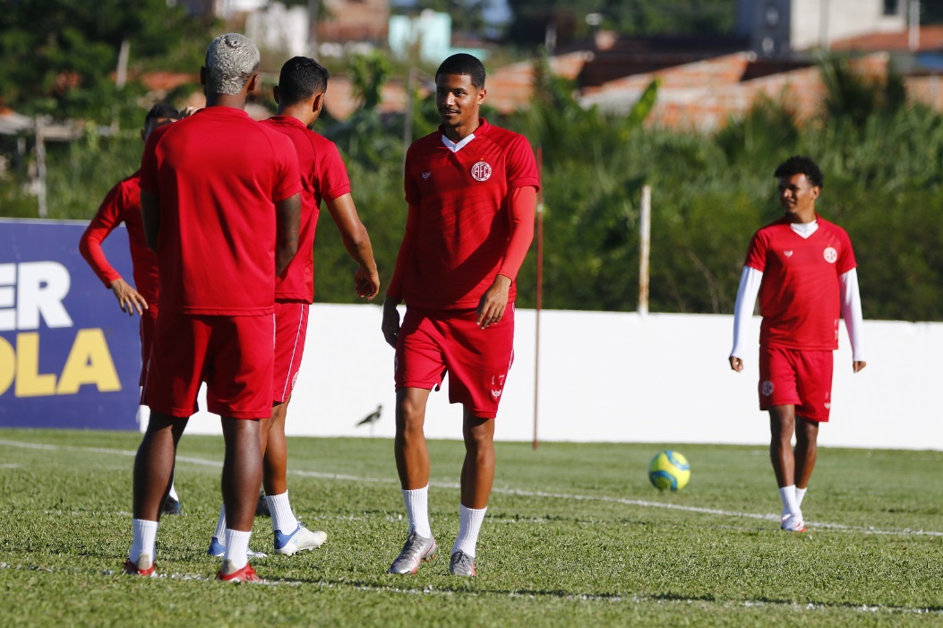 América poderá contar com novidade para o Clássico contra o ABC