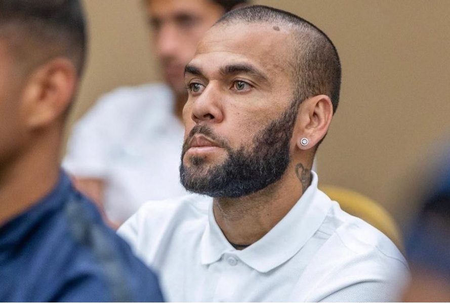 Tribunal recusa pedido de liberdade provisória de Daniel Alves e decide manter jogador preso