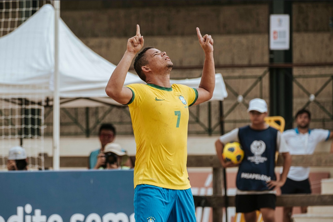 Atacante potiguar é destaque e Brasil goleia Equador pela Copa América de Beach Soccer