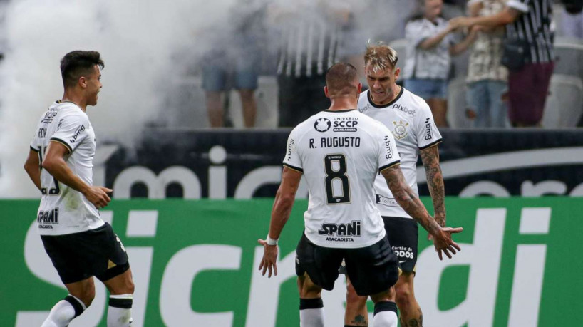 Corinthians, Palmeiras e Fluminense em campo e Liga dos Campeões; veja os jogos de hoje e onde assistir