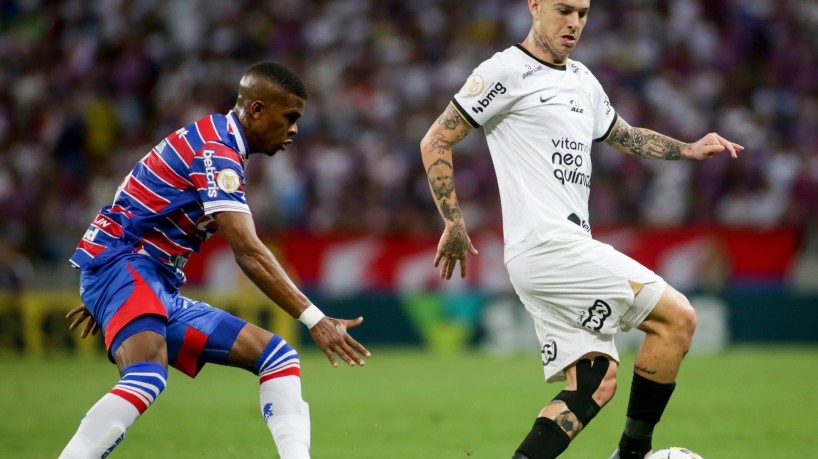 Corinthians x Fortaleza e campeonatos europeus; veja os jogos de hoje e onde assistir