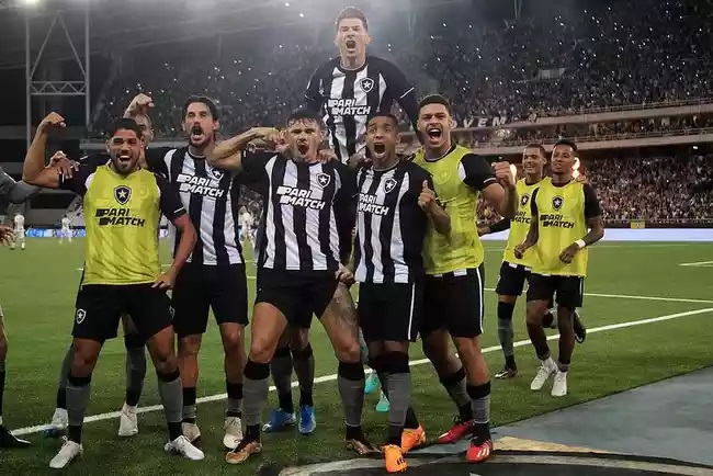 São Paulo x Vasco, Botafogo x Fluminense e ligas europeias; veja os jogos de hoje e onde assistir