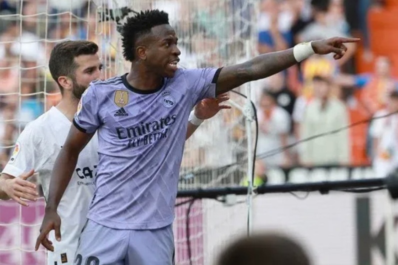 Vini Jr. detona Espanha após racismo e deixa futuro no Real em aberto