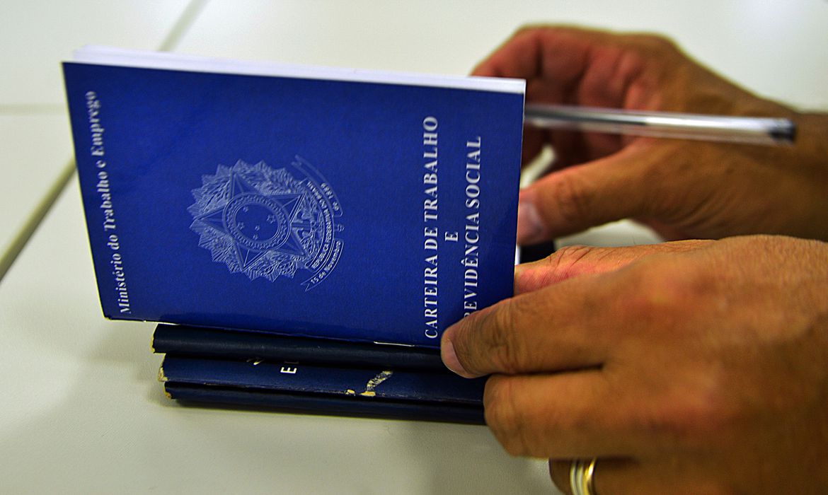 SINE-RN oferece 34 vagas de emprego nesta quinta-feira (1º); veja