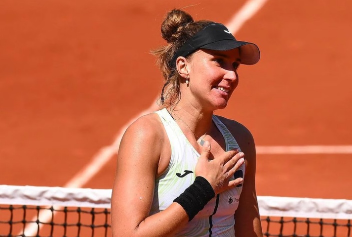 Bia Haddad perde na semifinal de Roland Garros para a líder do ranking