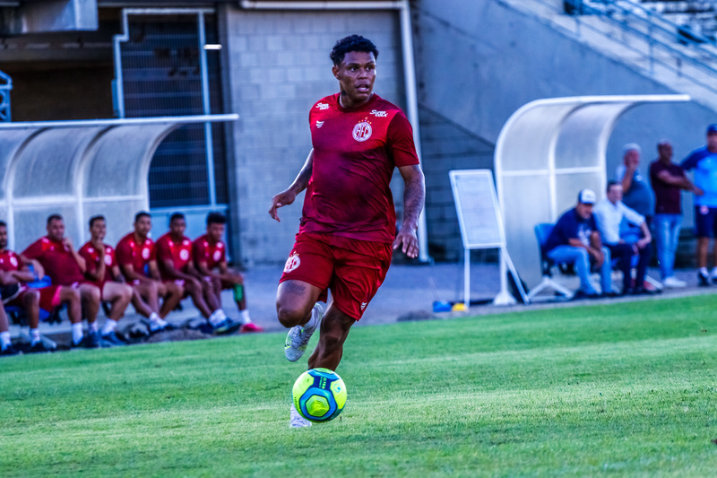 Decisivo no acesso, atacante se despede do América-RN: "Até breve, nação"