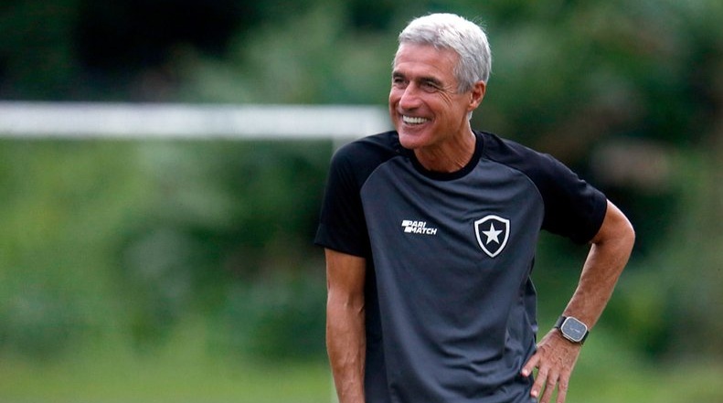 Luís Castro recebeu ligação de Cristiano Ronaldo para assumir o Al Nassr
