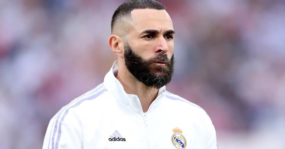 Ex-astro do Real Madrid processa ministro francês por difamação